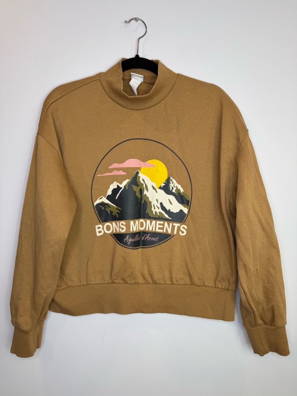 H&M Bons Moments Tan Graphic Mock-Neck Sweatshirt size large